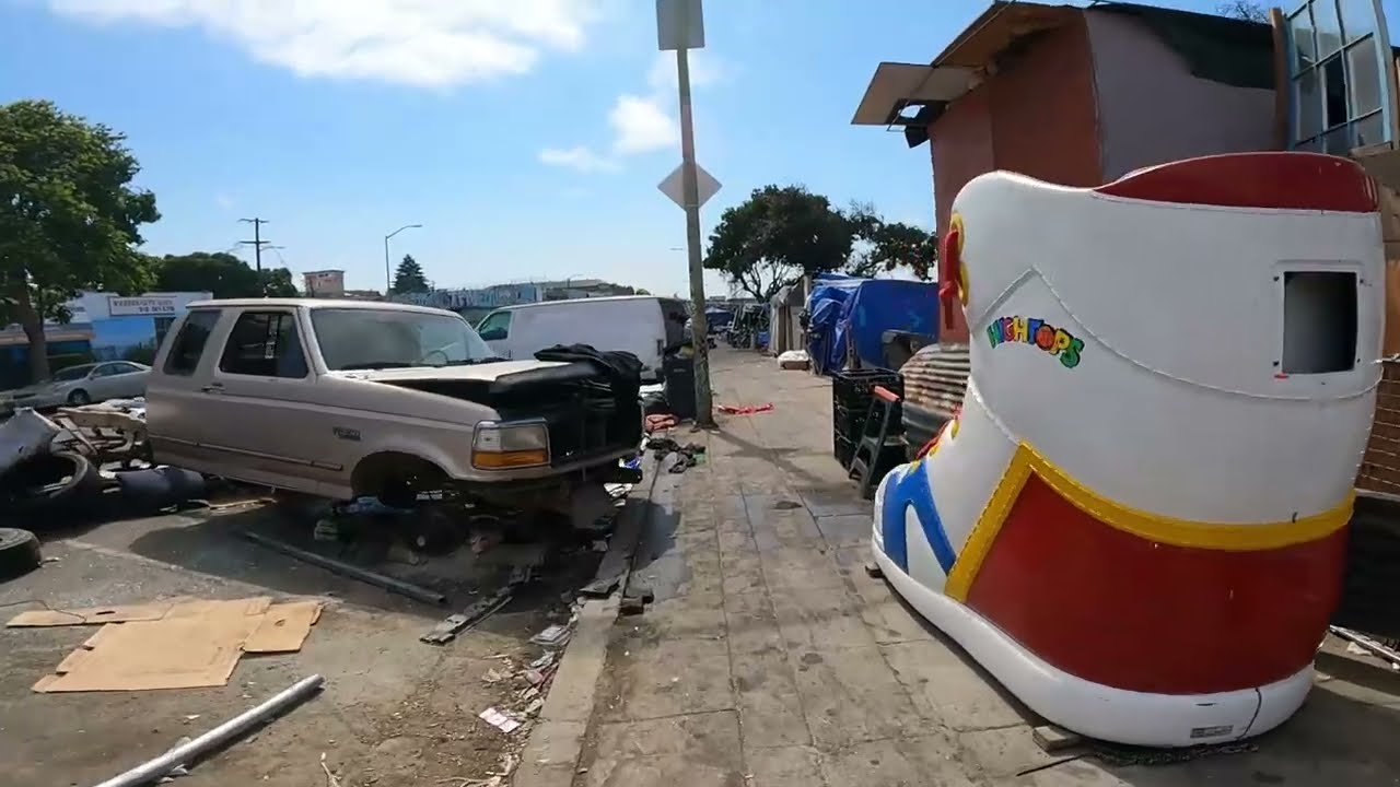 Sunday Morning In Oakland California: Episode 1