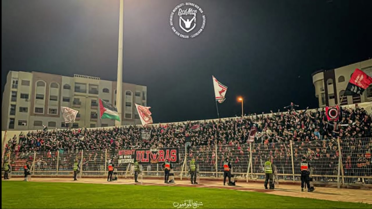 تنقل كبير للجمهور المكناسي بقيادة Ultras Red Men إلى أسفي