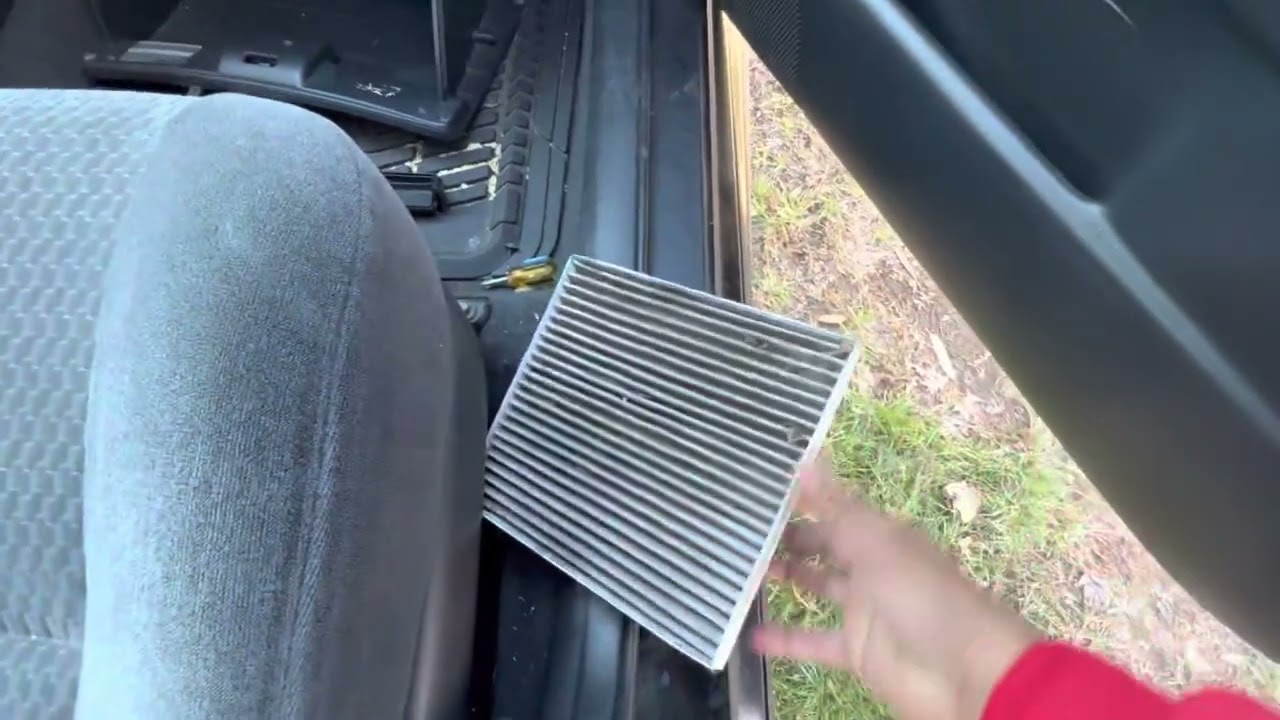Cómo cambiar el filtro de aire de cabina a Toyota corolla 2003 al 2008