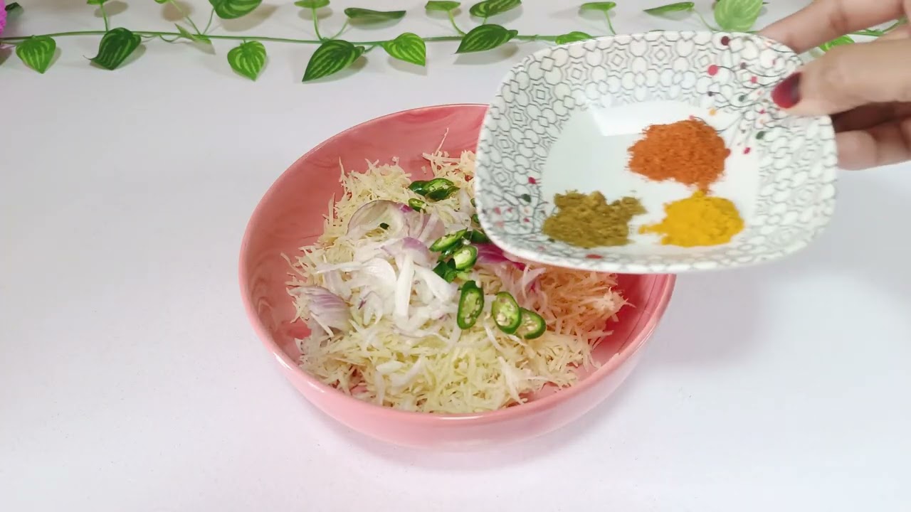 কাচা আলুর মচমচে বিকেলের নাস্তা যেটা কিনা একবার খেলে বার বার বানিয়ে খাবেন। Alur Nasta | Potato Snacks