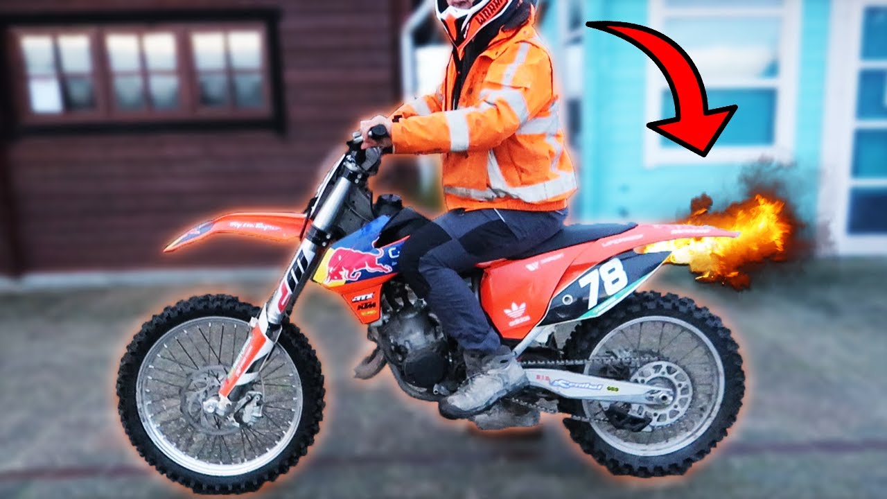 BEUNEN AAN DE CROSSMOTOR!