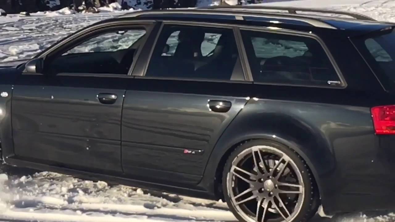 2007 Audi B7 RS4 Avant in snow
