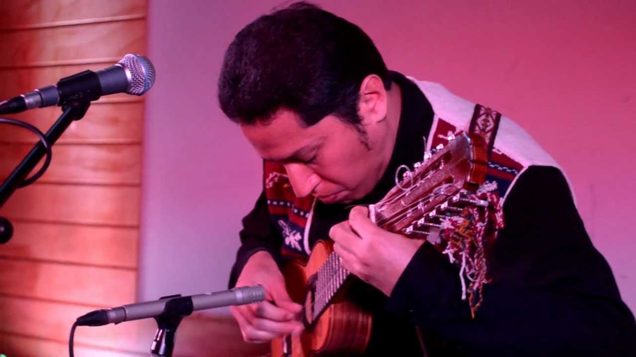 Guitarras de America, charango moderno.