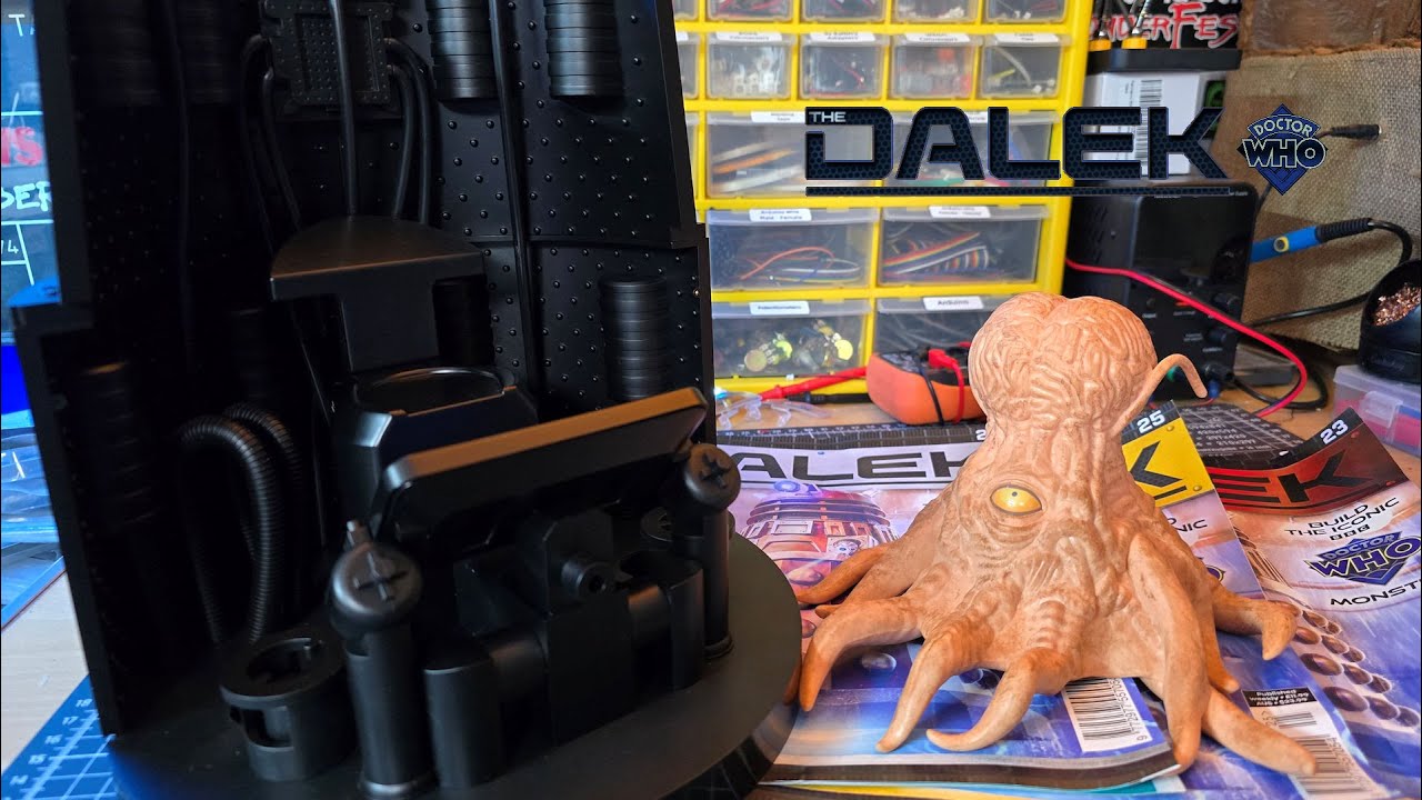 Build the Doctor Who 1:2 Scale Dalek - Pack 7 - Stages 23-26