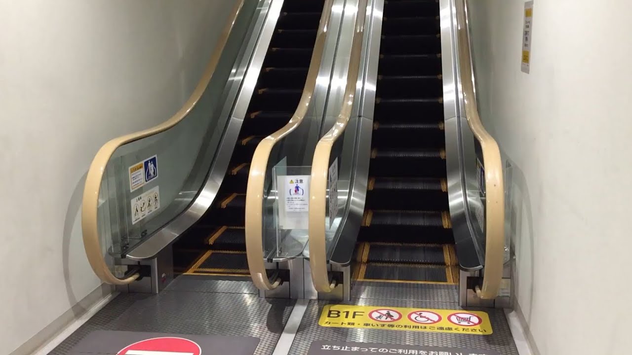 ららぽーと磐田 エスカレーター