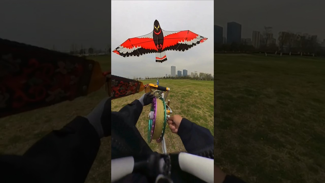 How to Control a Layangan Kite Like a Pro 🪁#layangan #shorts