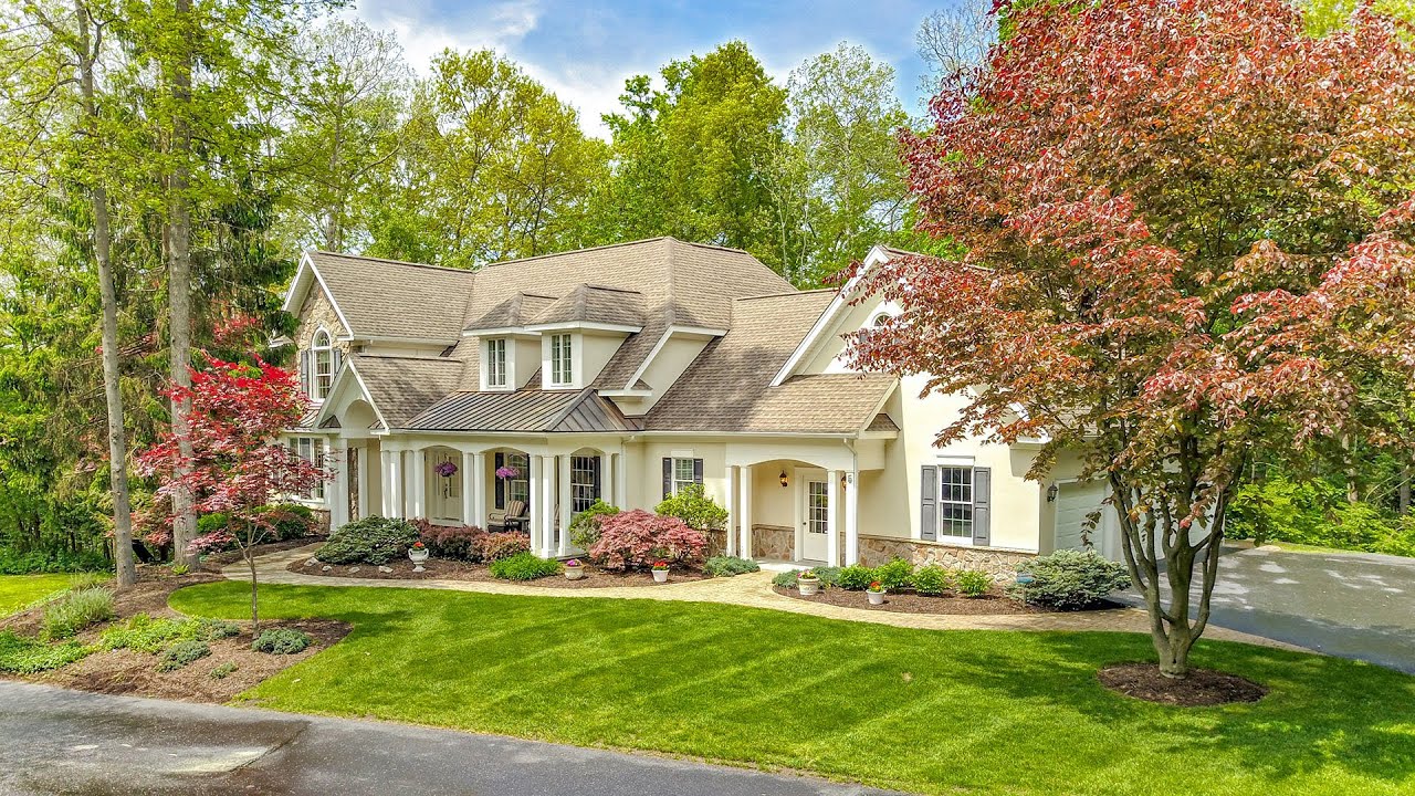 5 Risewood Ln - Pittsford, NY