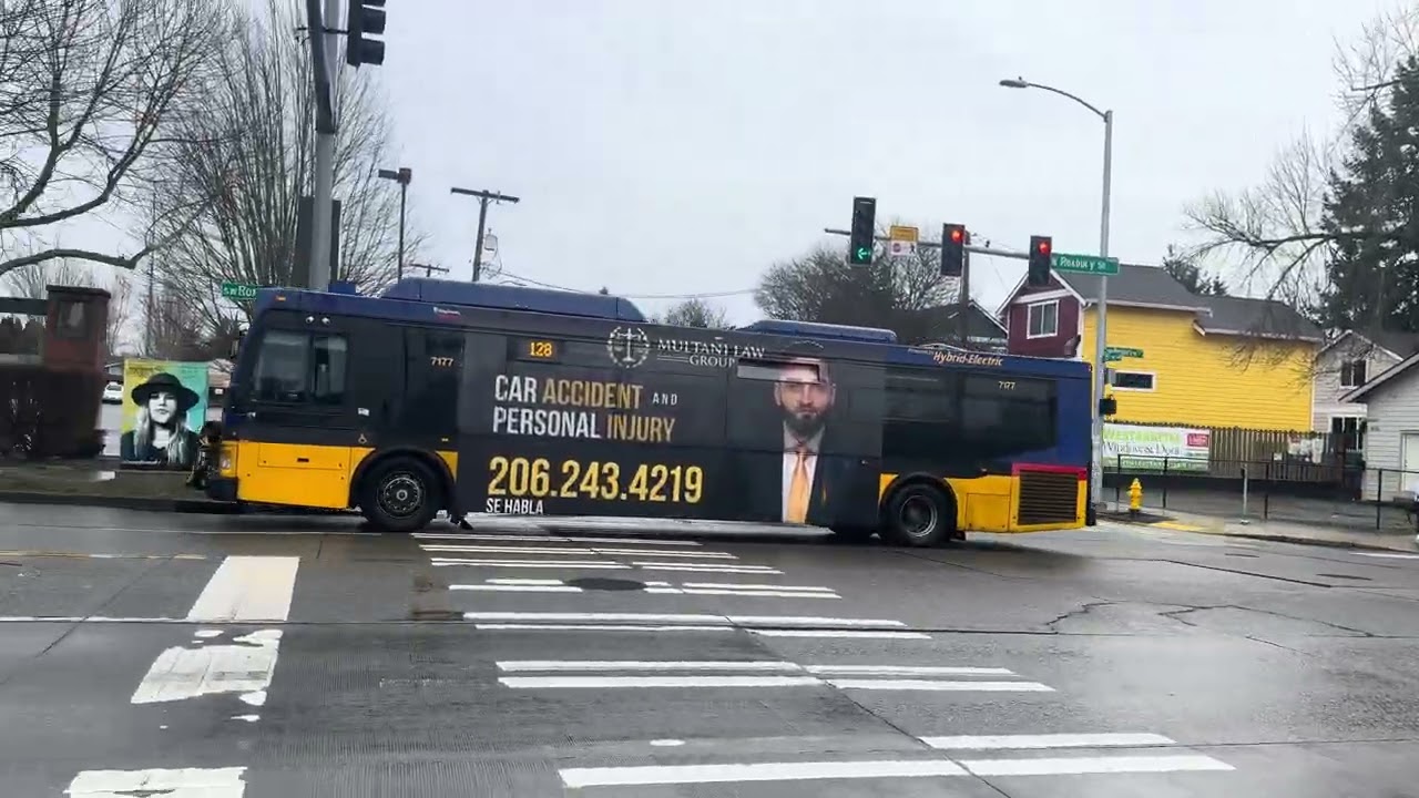 King County Metro Bus Action @ Roxbury Street & 15th Ave 1/28/26