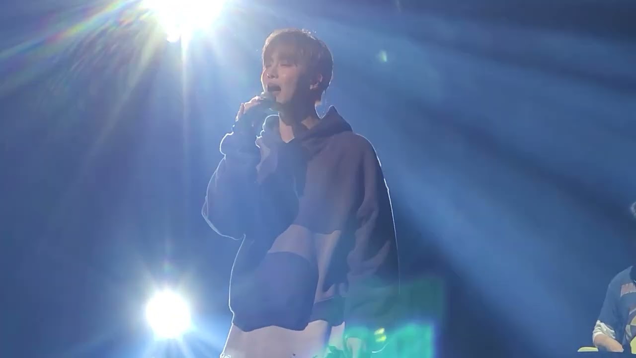 [Fancam 직캠] 250930 Suho 수호 - Fadeout - The Moment: Live on Melon