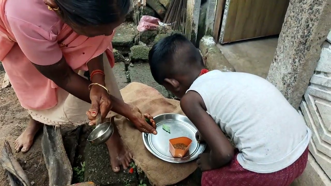 எங்கள் அம்மா செய்த மண் சட்டி மீன் குழம்பு 😍😍😍/tharkooriboys channel🙏🙏🙏🙏👍👍👍