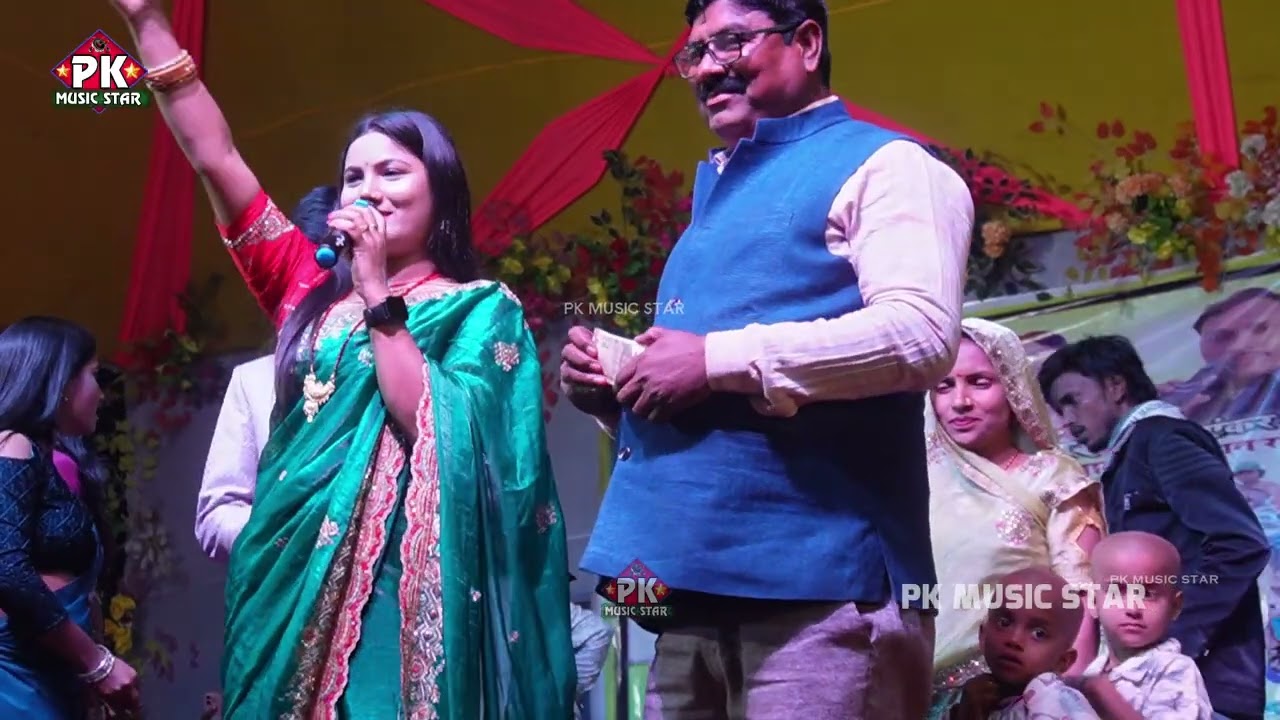 सौर बाजार भूलिया में उषा यादव ने मुंडन में पहली बार ऐसा धमाल मचा usha yadav ka gana bhulia stage sho