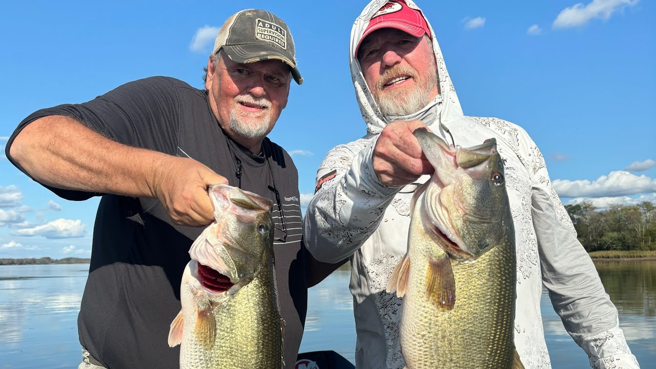 11/12/24-Lake Chickamauga. What’s on my deck?