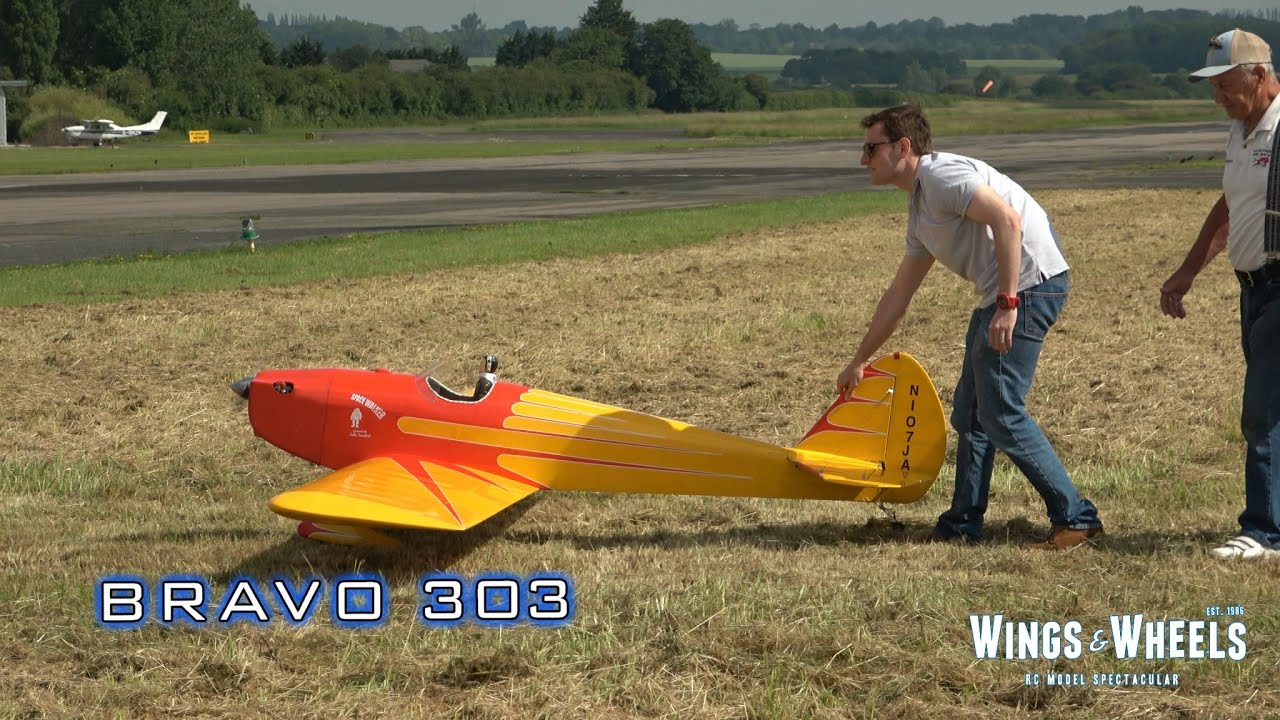 GIANT!! Spacewalker RC plane - Wings & Wheels 2021