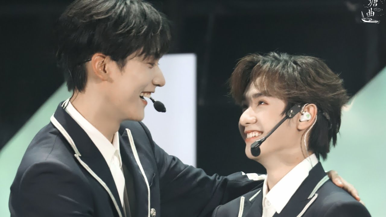 แอบชอบ