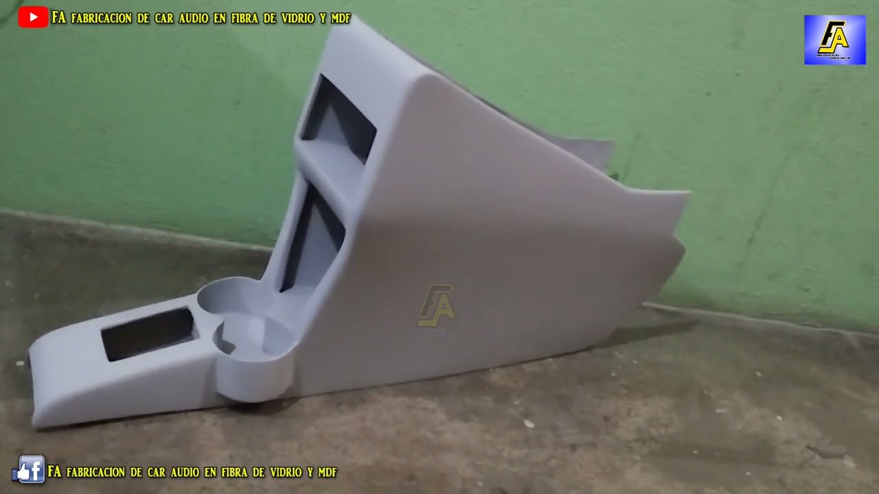 consola central y descanzabrazo para vocho fabricada en fibra de vidrio