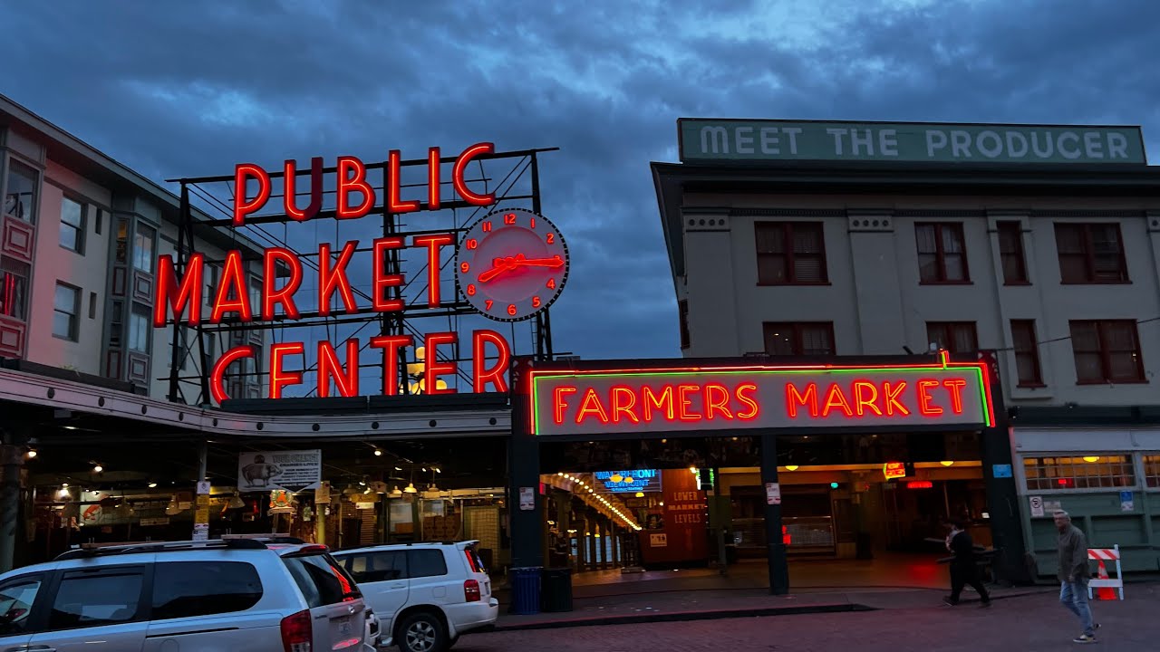 Seattle Walk : Pike Place Market to Space Needle at Night