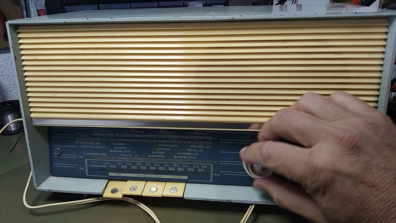 2-Reparación radio a válvulas PHILIPS B3E16A.
