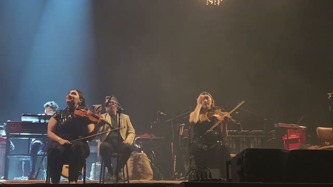 Los bunkers / si estas pensando mal de mi / movistar arena 08 /11/25
