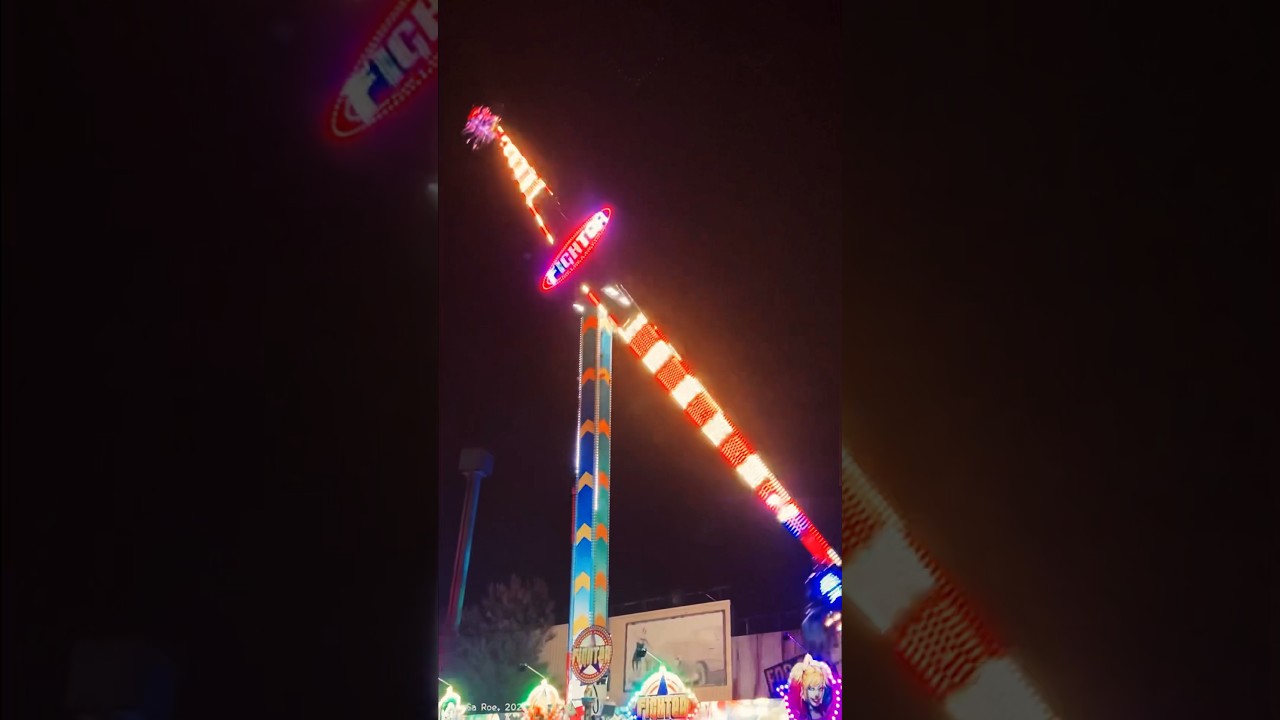 Fighter im Movie Park Germany (14.10.2021) #fighter #karussell #kirmes #freizeitpark #moviepark