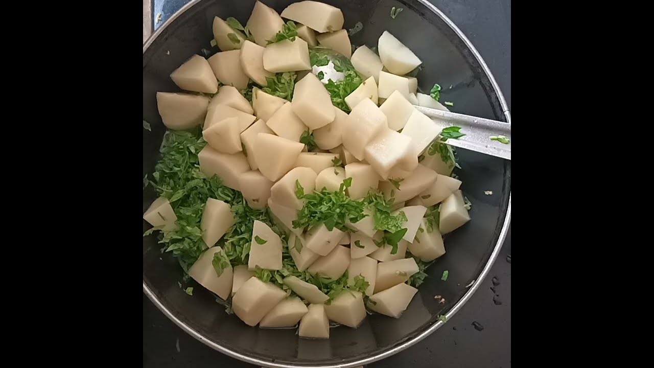 Methi aloo ki sabji ki chatpati tasty recipe vlog #viralvideo #food #methi #aalu #tending #recipe 