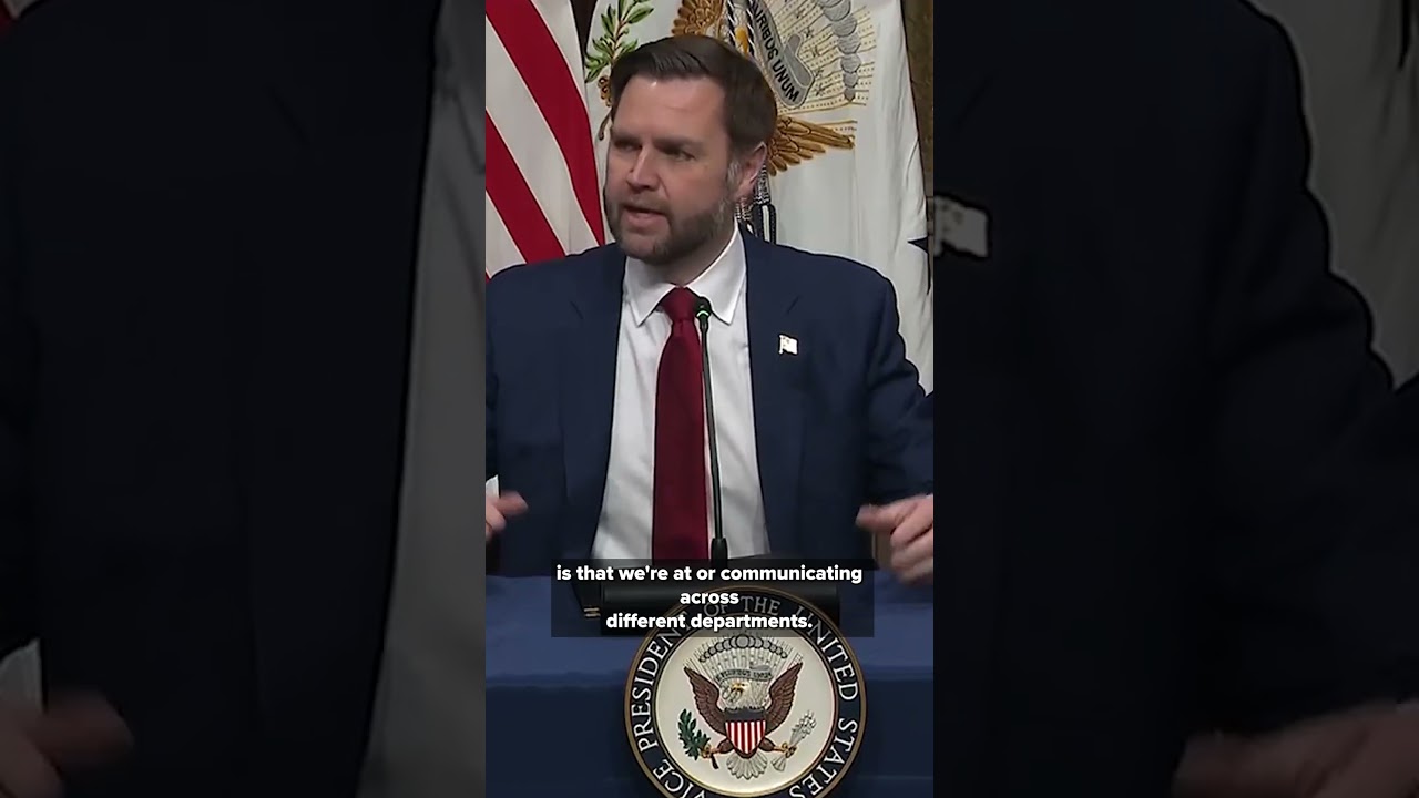 Джей Ди Вэнс утверждает, что администрация Трампа исправляет мошенничество, совершенное при Байде...