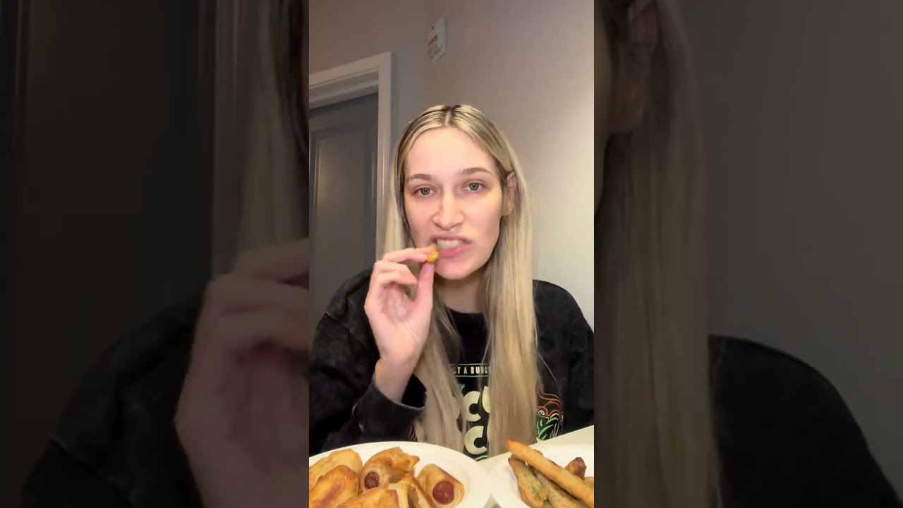 Dinner time 🍽️😋 #mukbang #eating #foodie #foodtiktok #fypシ #foryoupage