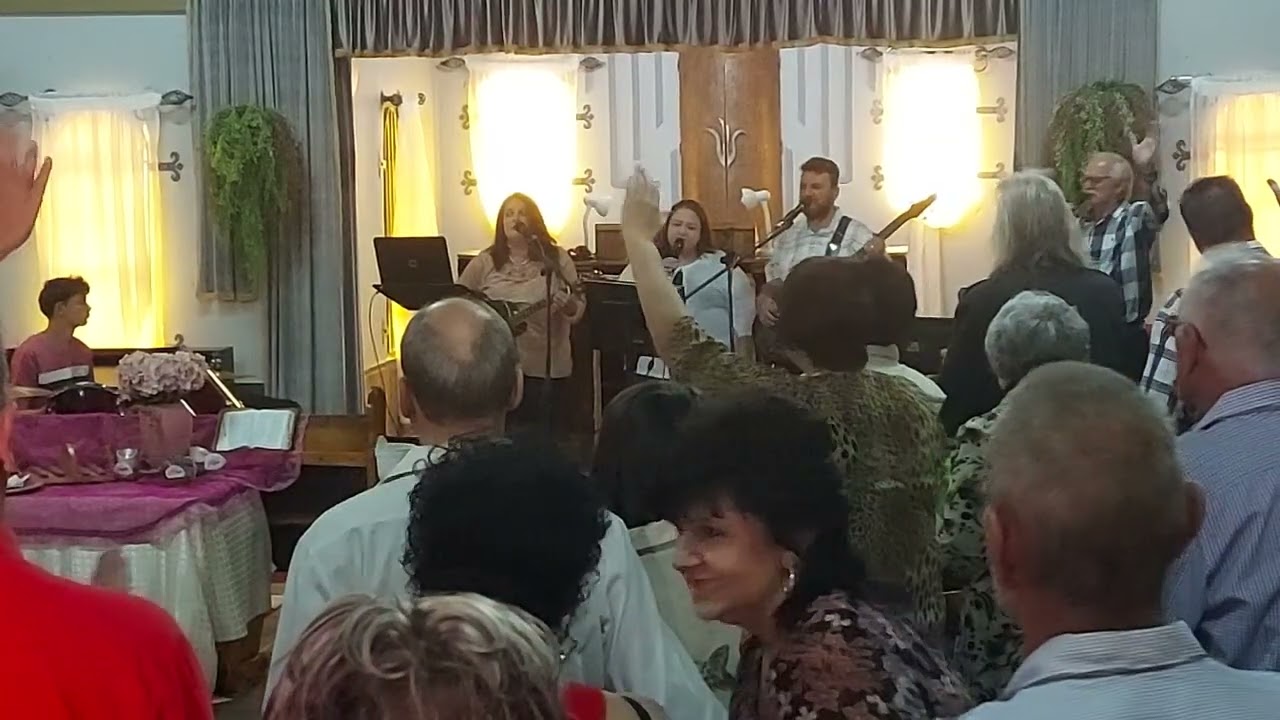 BINNE DIE KERK....MILJOENE SOUTPILARE