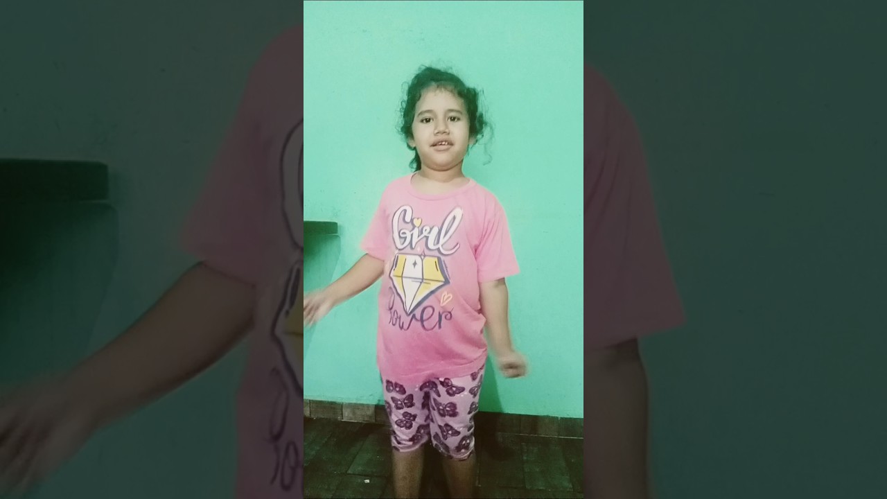 dançado a música chicaclete da  Emily vicy #dance #music #criança #fofinho #shorts #viral