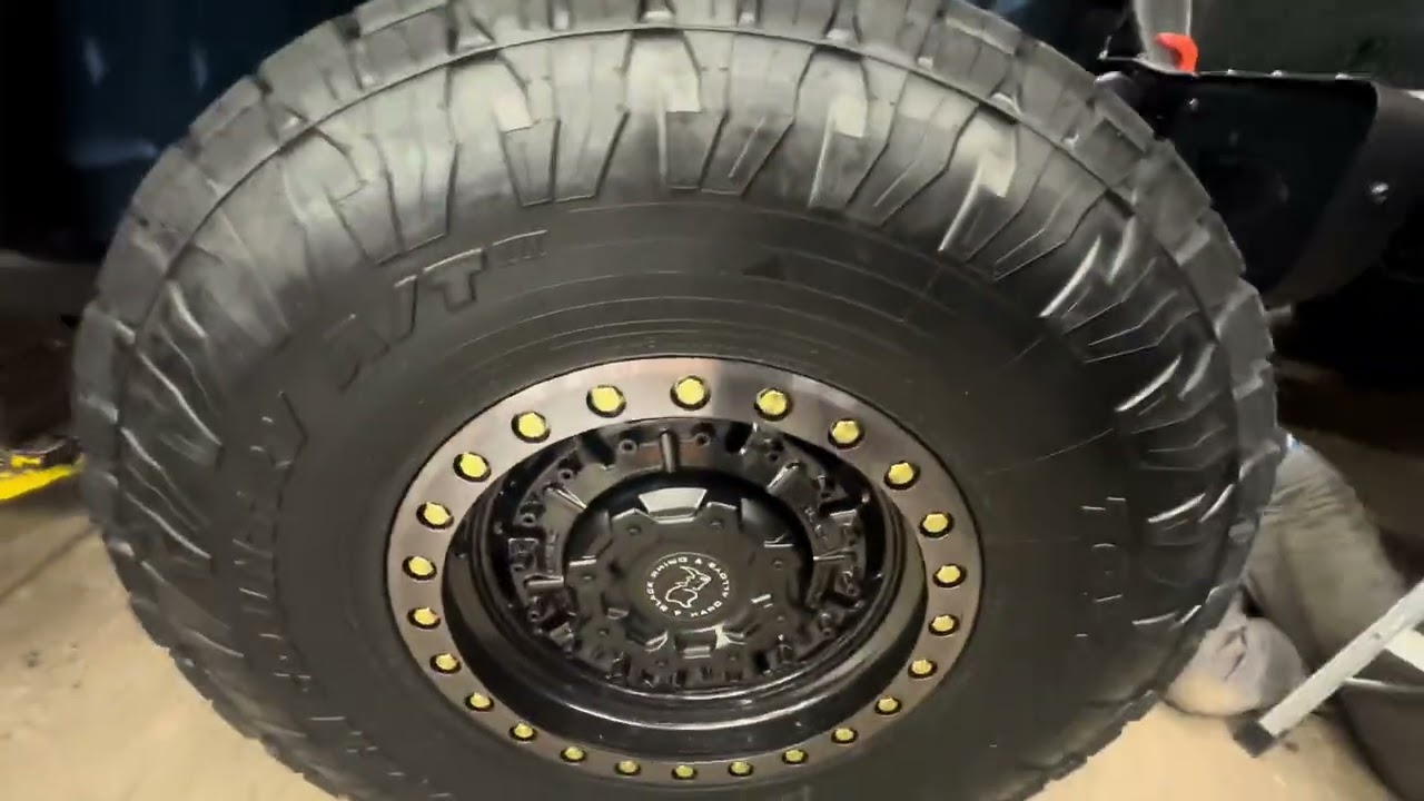 Установка лифта подвески JKS на Jeep Mohave Gladiator 3 дюйма, часть 2.