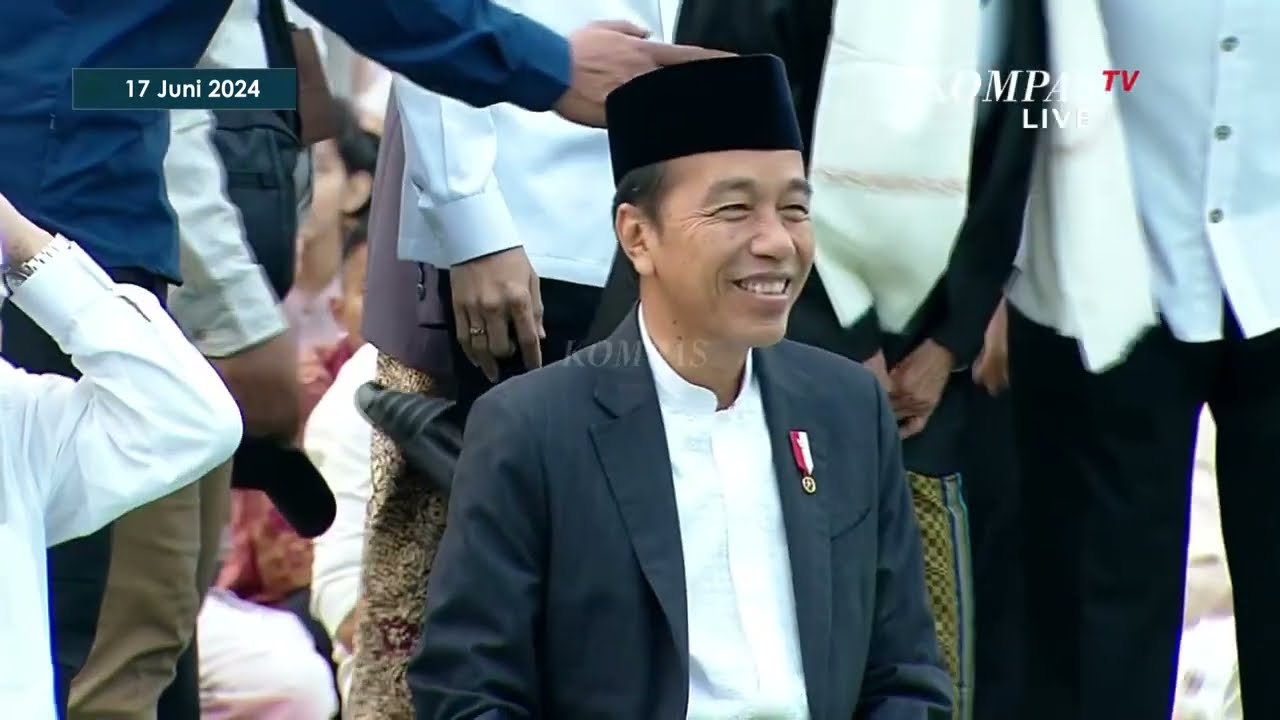 Presiden Jokowi dan Ibu Negara Iriana Salat Iduladha di Semarang