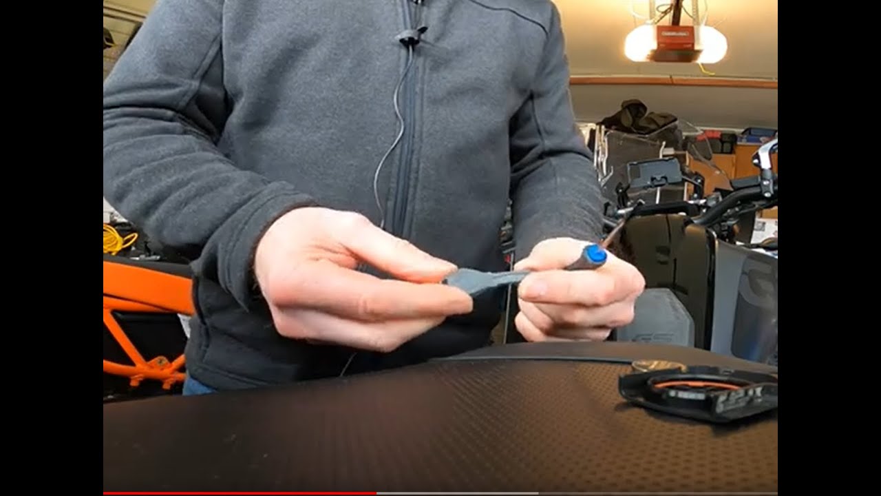 Demonstrating Spare Key Use For My 2022 BMW R1250GS
