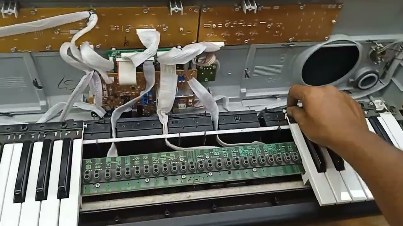 YAMAHA PSR i455 KEYS NOT WORKING REPAIRING
