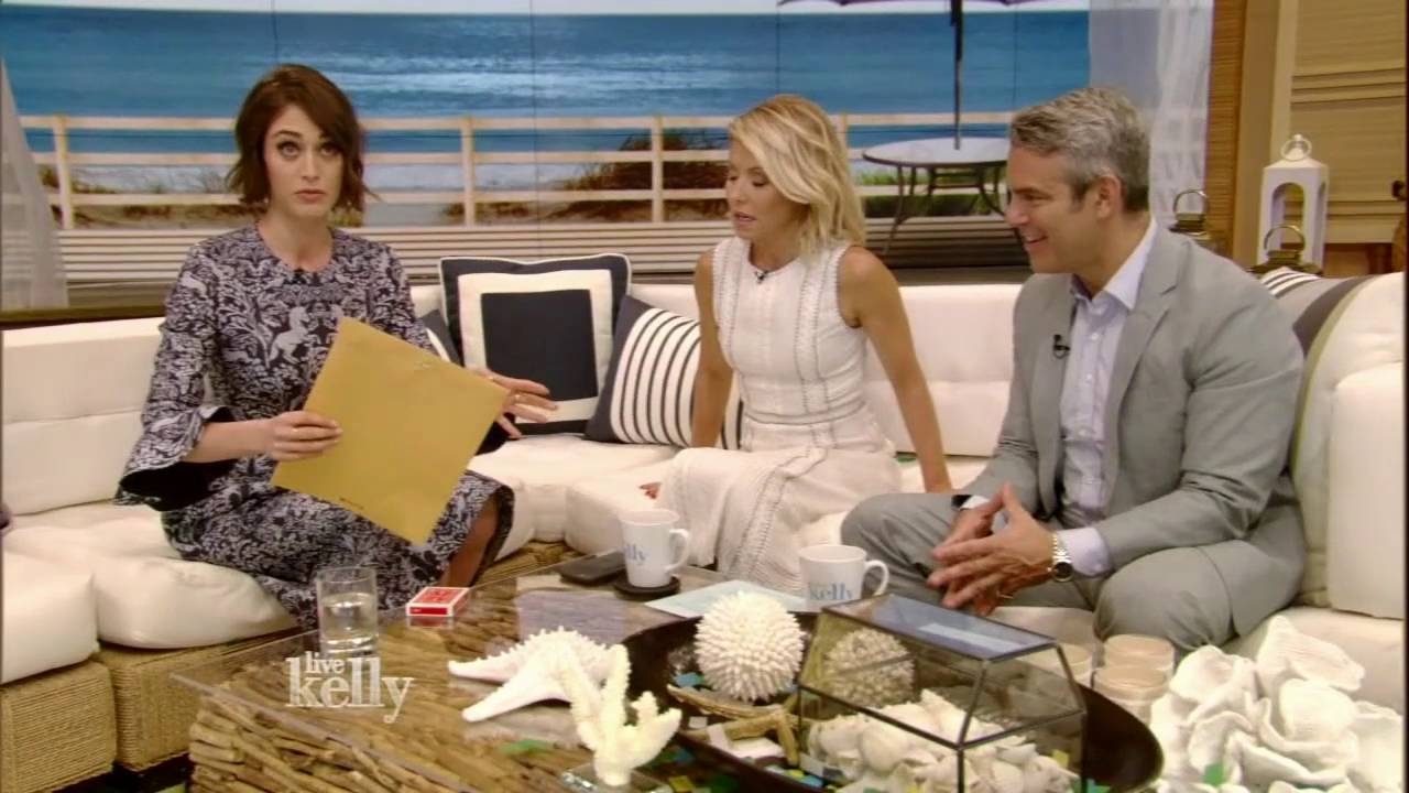 Lizzy Caplan Performs a Magic Trick