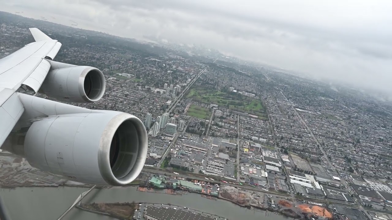 Lufthansa 747-400 Rwy 8L takeoff @YVR