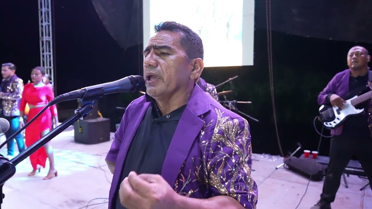Cuanto sufro, Hasta que te conoci · Los Plebeyos de la Costa