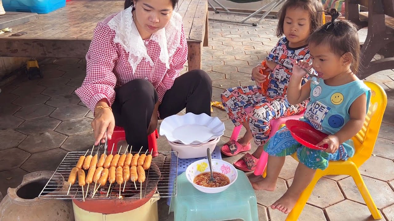 Mom Made The Most Delicious HOT DOG For Two Lil Angel Bella & Buddy