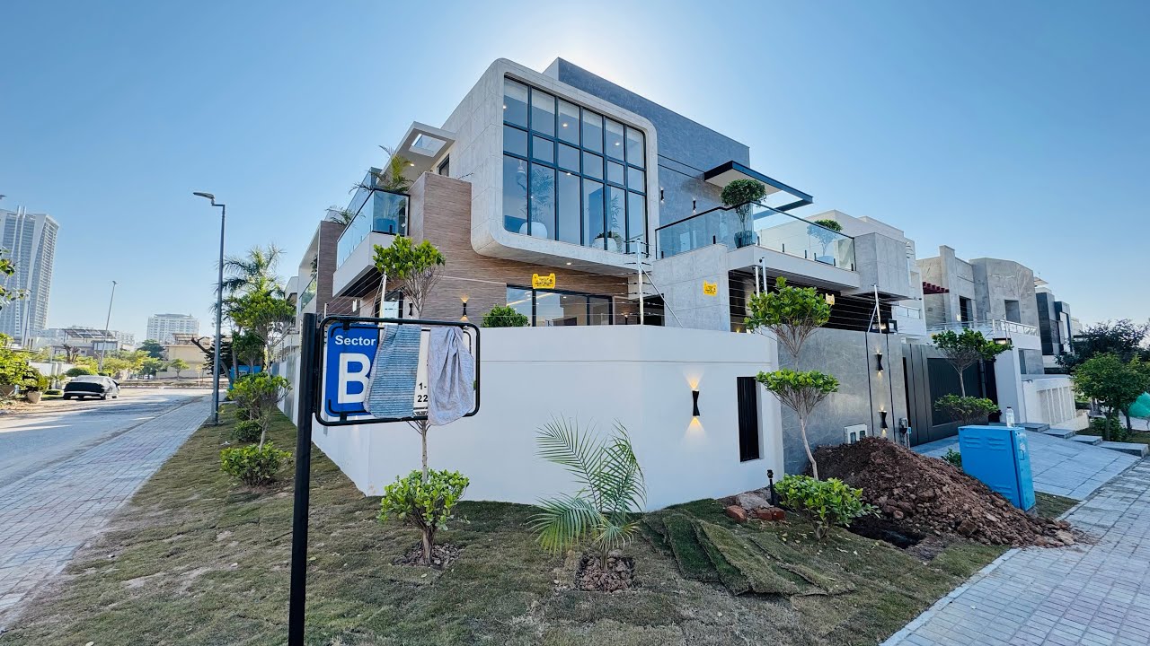 1 Kanal Corner House For Sale in DHA Islamabad 