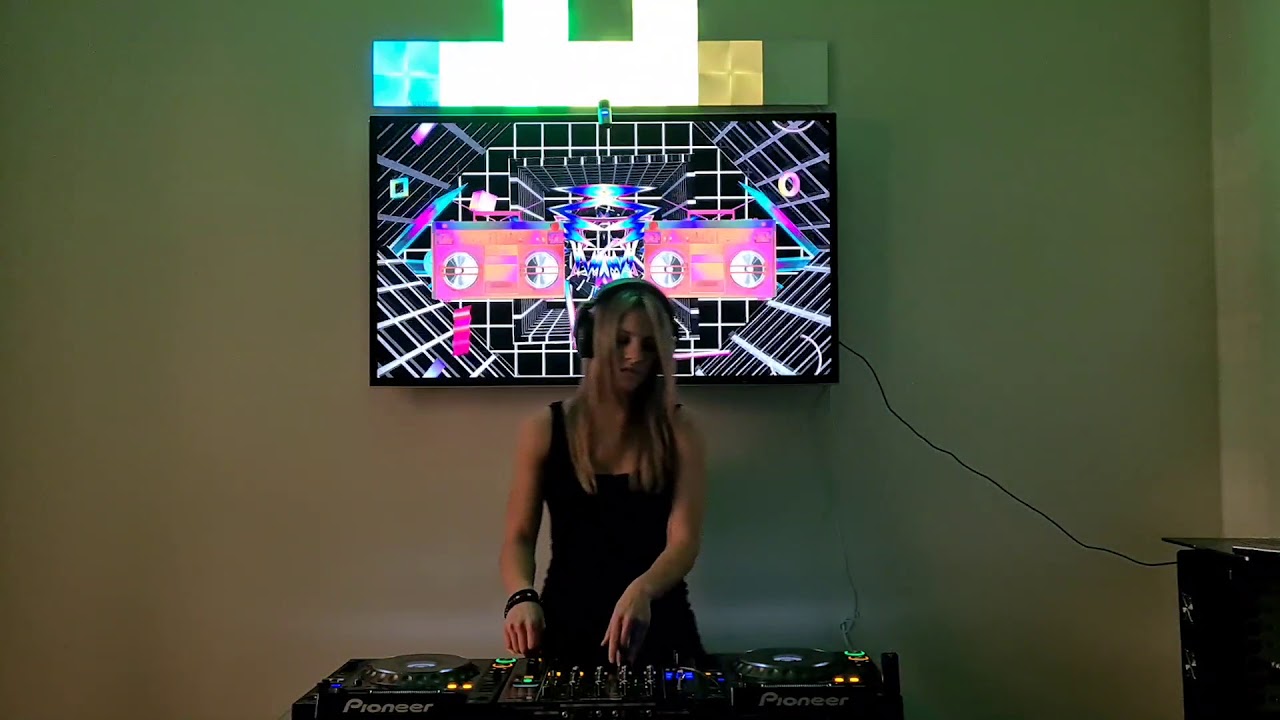 Xenia Ghali #StayHome Live DJ Set 003