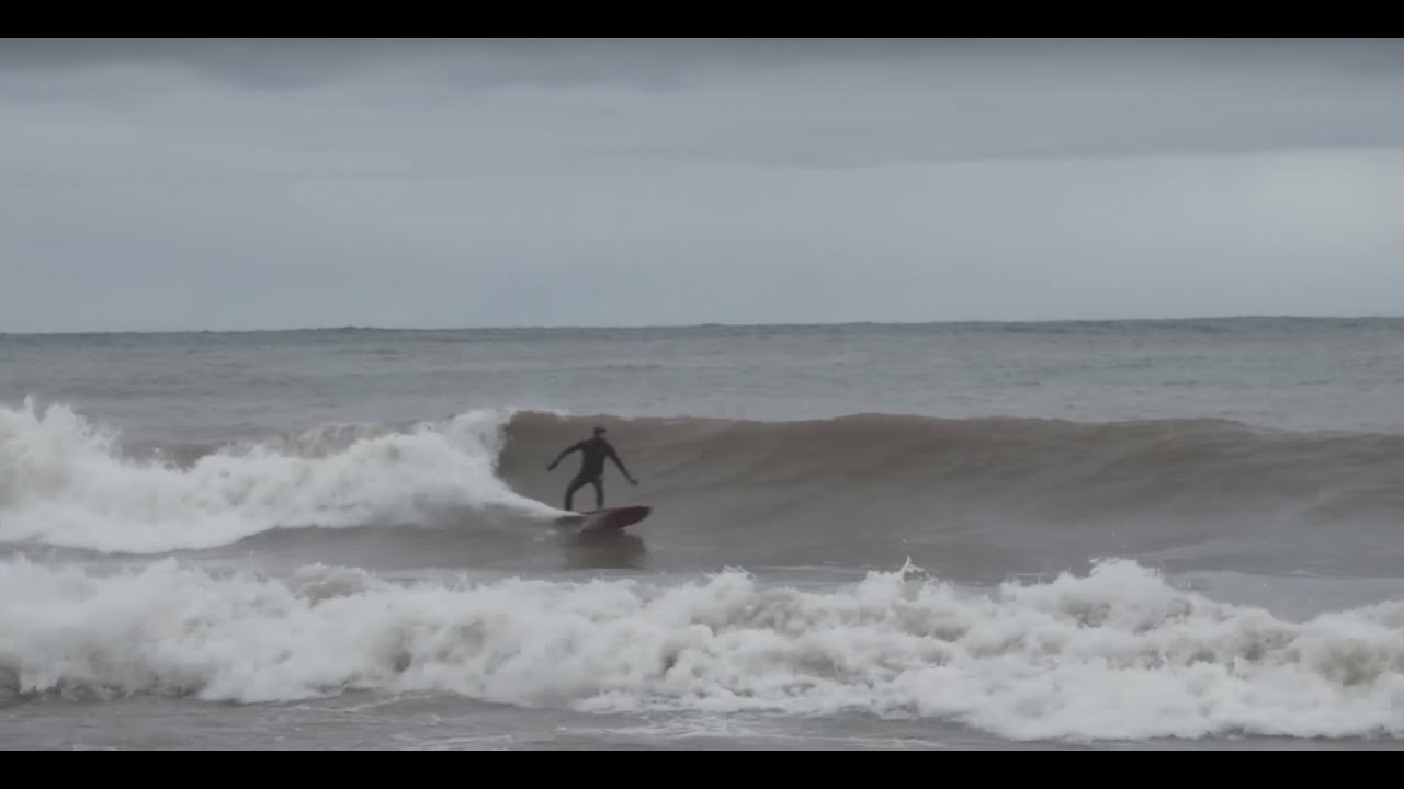 Cold Water Lake Surfing - Lake Superior