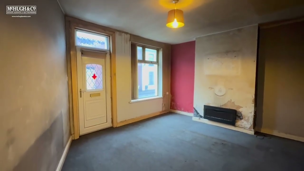 12 Centre Street, South Elmsall, Pontefract, WF9 2RU