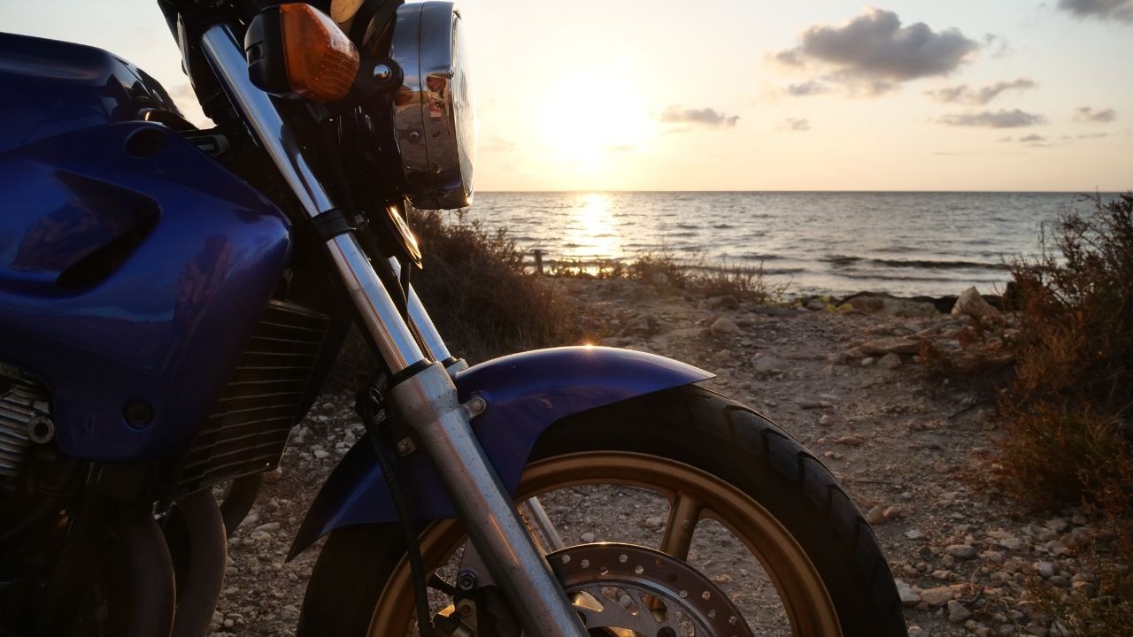 BUDGET Round The World motorcycle - CB500 PC32 / PC26