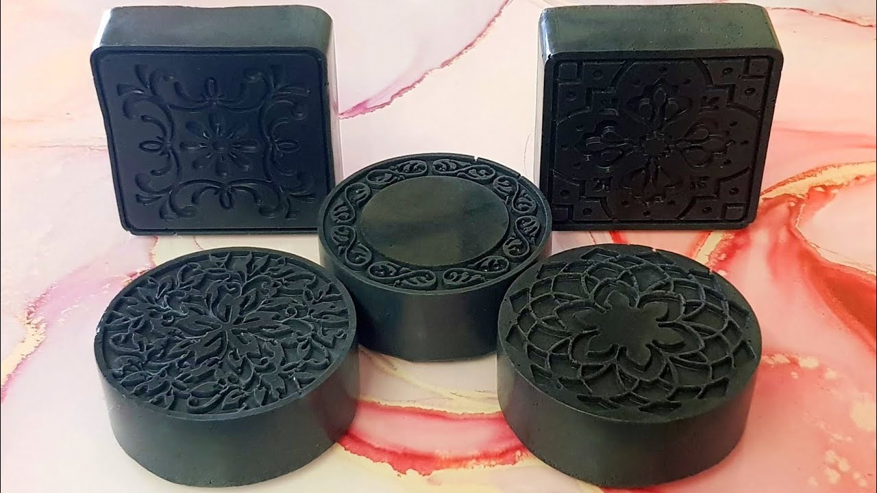 ACTIVATED CHARCOAL Melt And  Pour Soap For Acne & Pimples