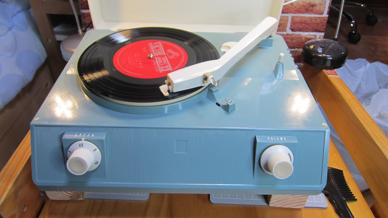 ヤフオクで500円のレコードプレーヤー、レトロデザインに釣られてポチっちゃいました...こんなの動くの？