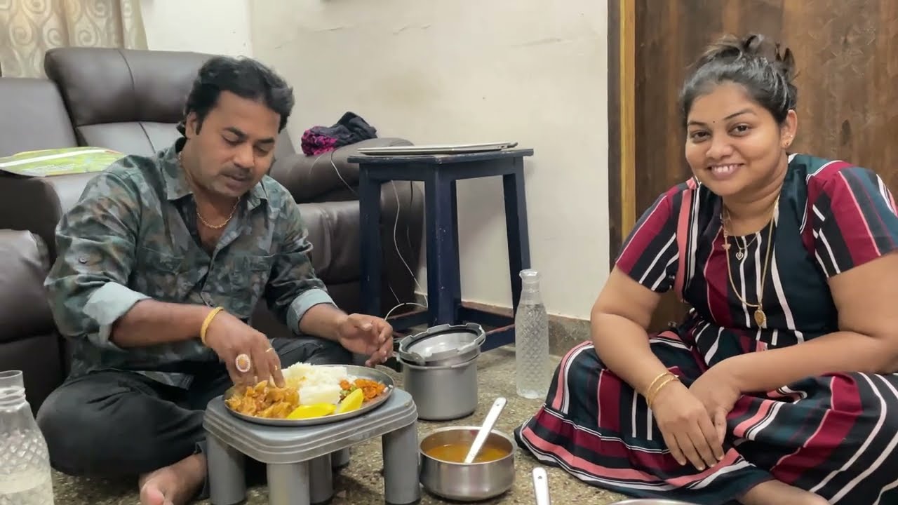 Sunday samayal Vera mathiri 😋 coconut milk chicken curry & prawn fry l mama with babyma