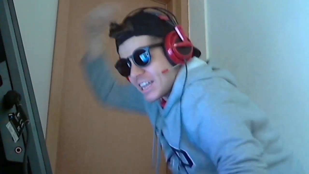 FLUYR - MELHORES momentos e LOUCURAS na TWITCH, RAGE, IMITAÇÕES E MAIS