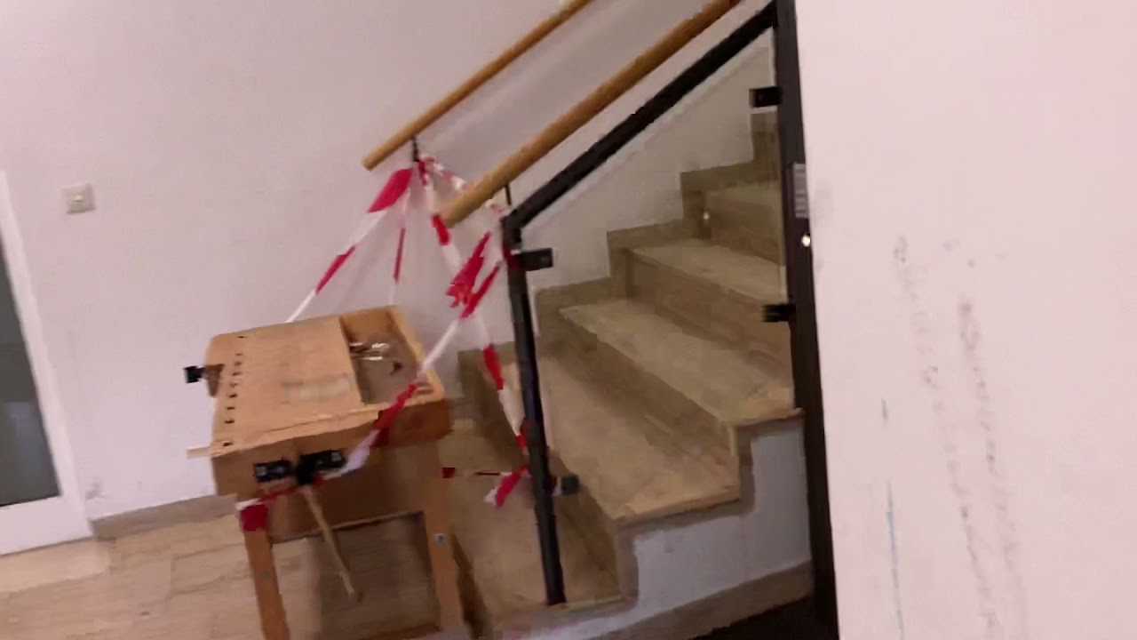 Aufzug Maschinenraum In Einen Kindergarten in München Baumkichner Straße