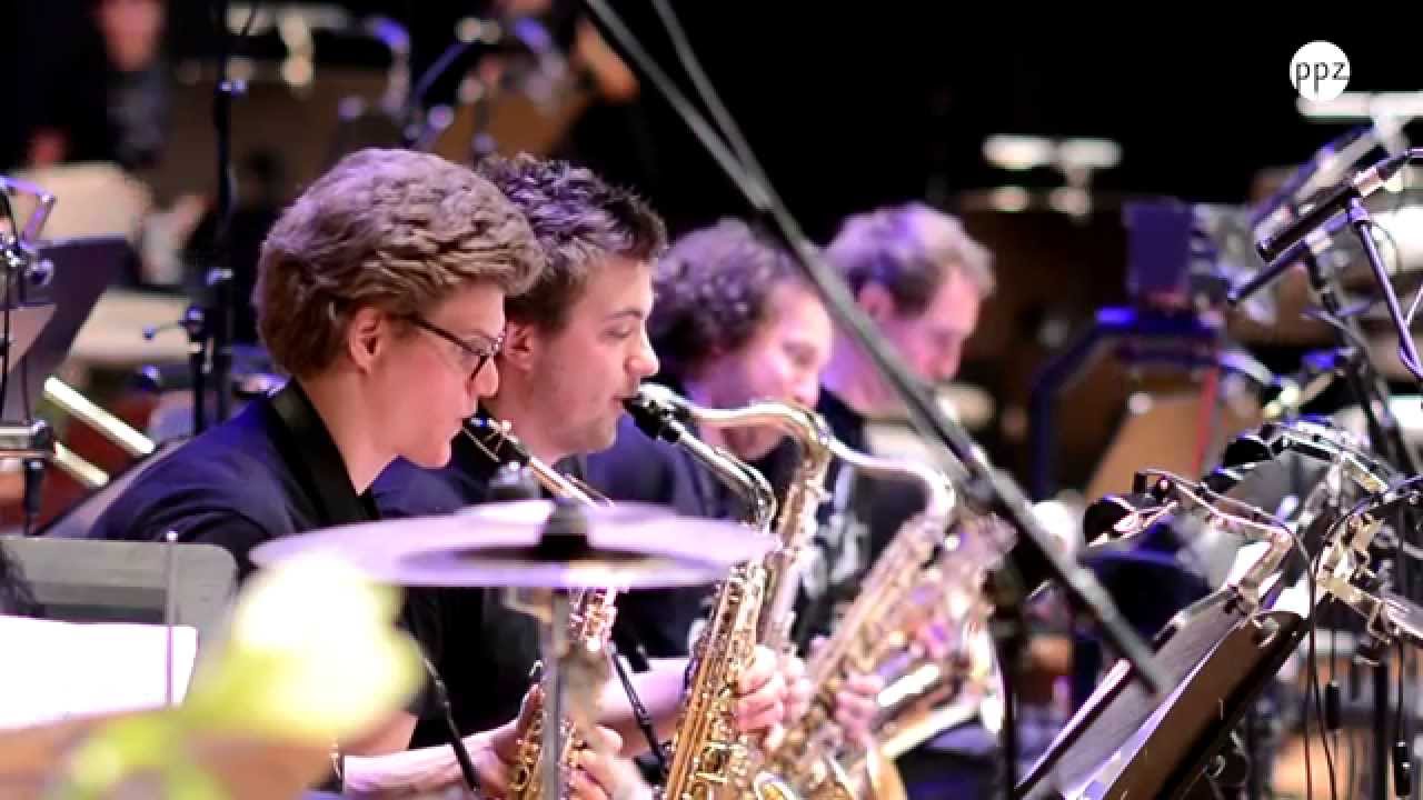 Ljubljana Academy of Music Big Band: Closely Dancing