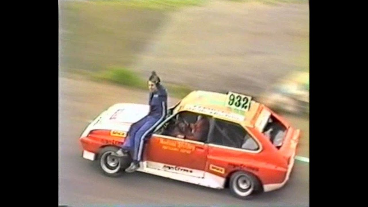 Hot Rod Racing. The top two of 1982 ...... 932  & 242