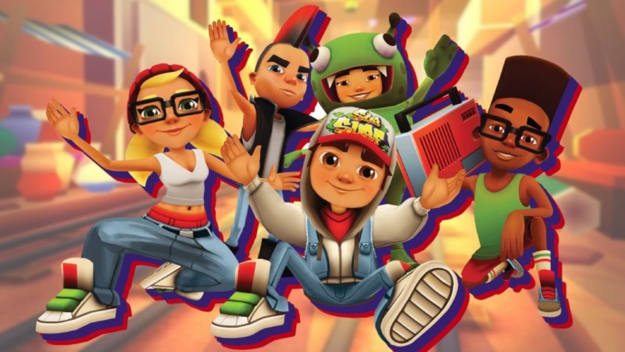 Playing Subway Surfers LIVE