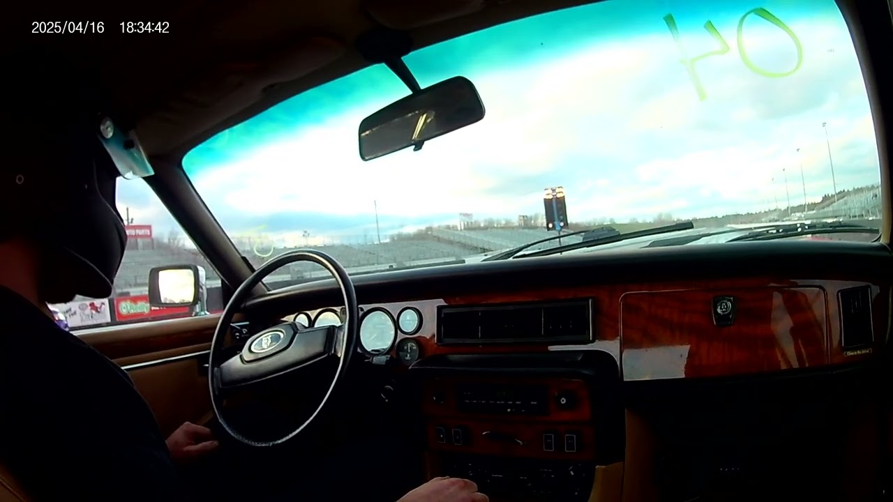 LS Swapped Jaguar XJ6 quarter mile drag - in car